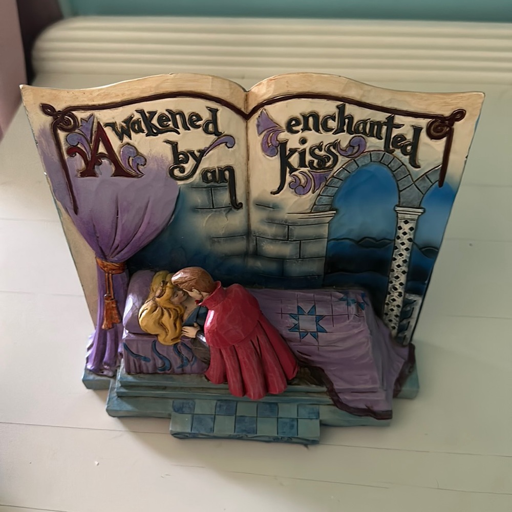 Jim Shore Enchanted Kiss